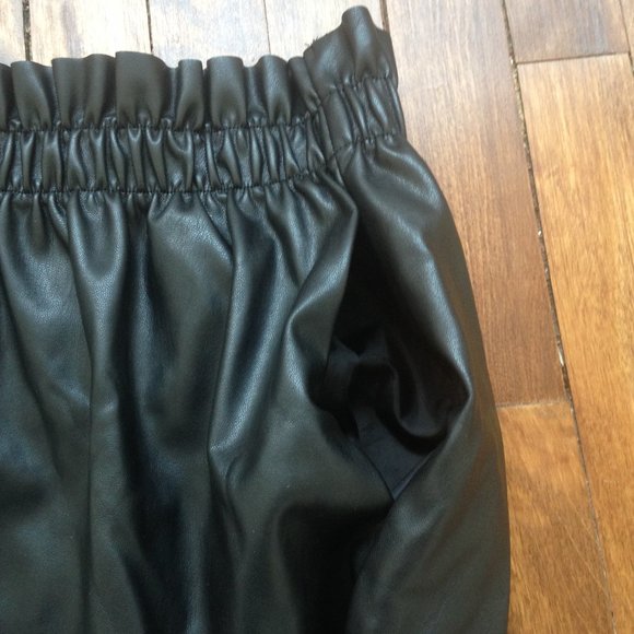 Divided by H&M - Faux Leather Paper-bag Skirt - Picture 6 of 8